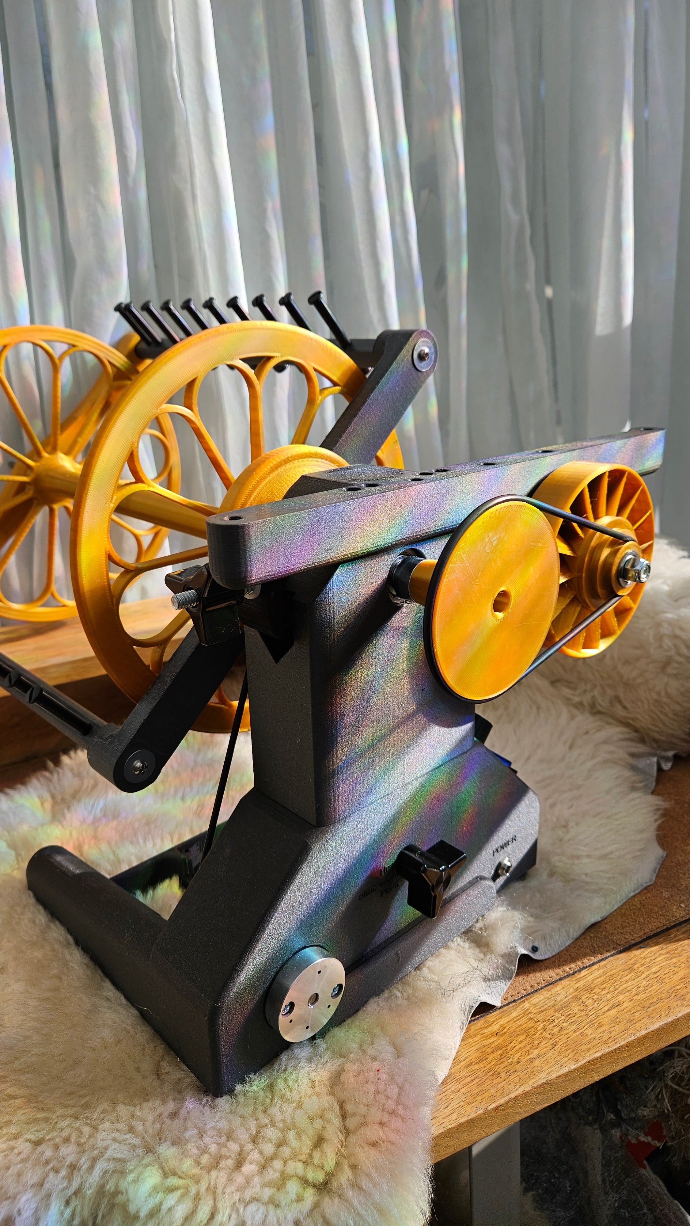 SpinPerfect ICON Electric Spinning Wheel - 64 ounce capacity