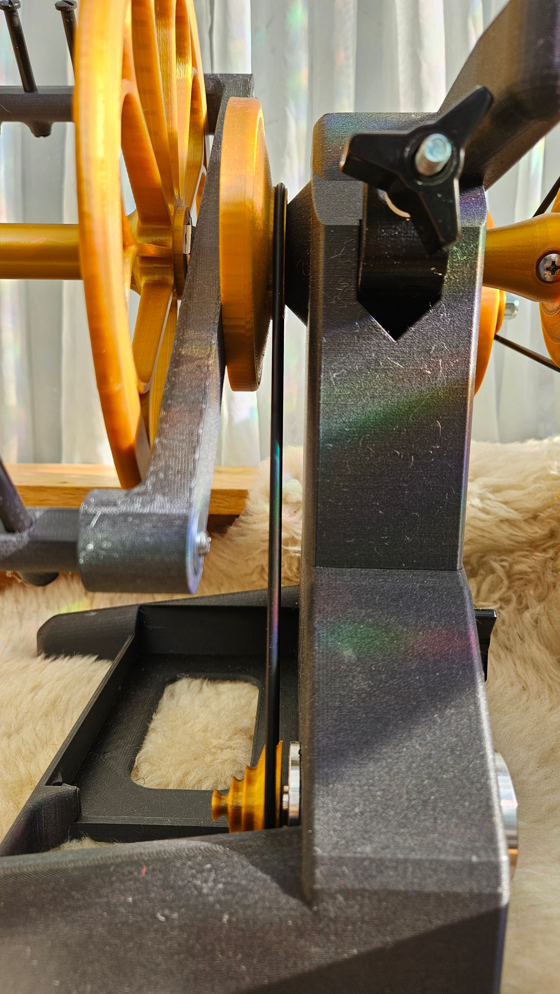 SpinPerfect ICON Electric Spinning Wheel - 64 ounce capacity