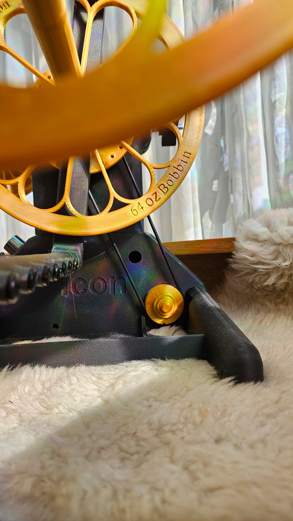 SpinPerfect ICON Electric Spinning Wheel - 64 ounce capacity