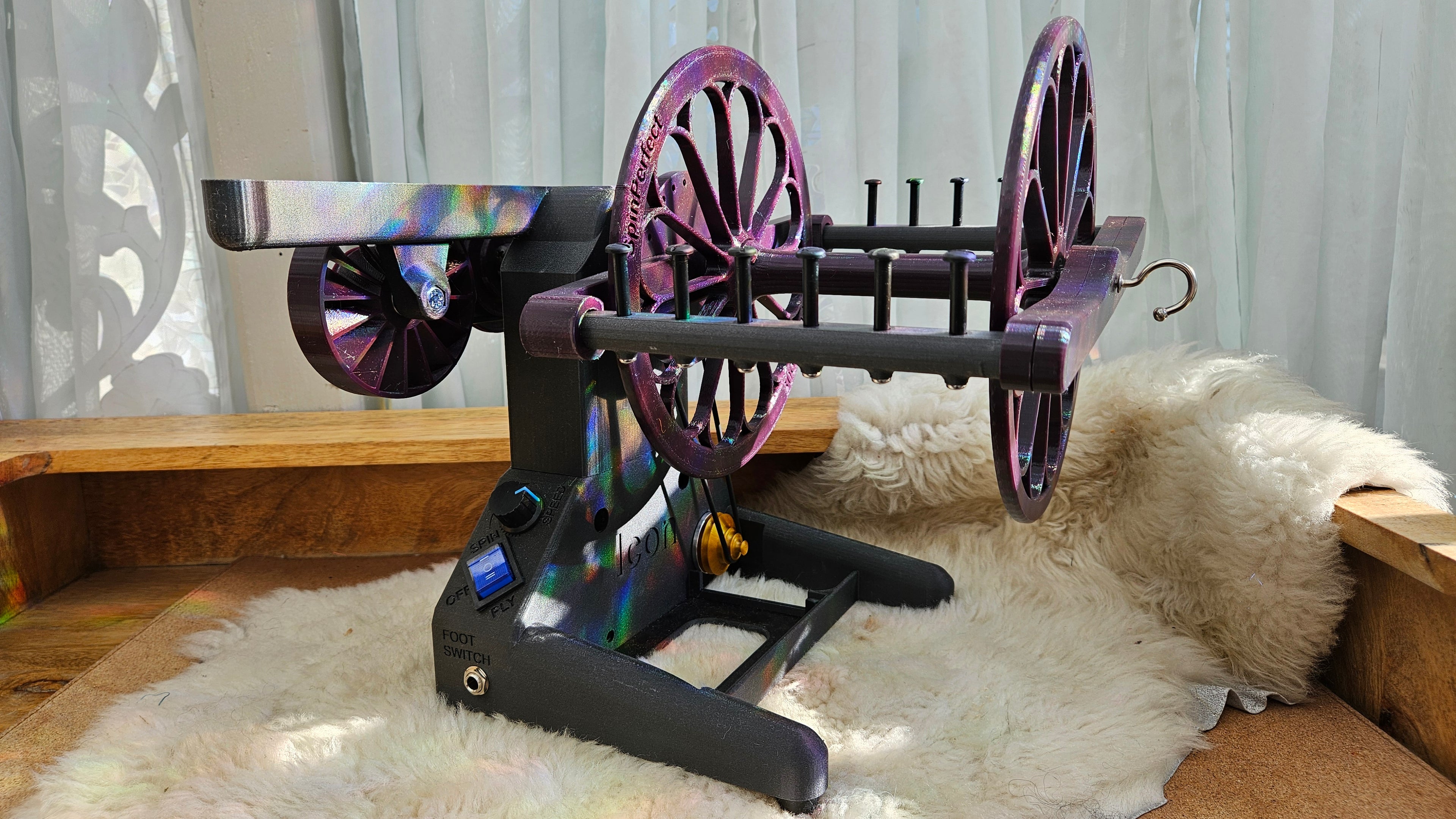 SpinPerfect ICON Electric Spinning Wheel - 30 ounce capacity