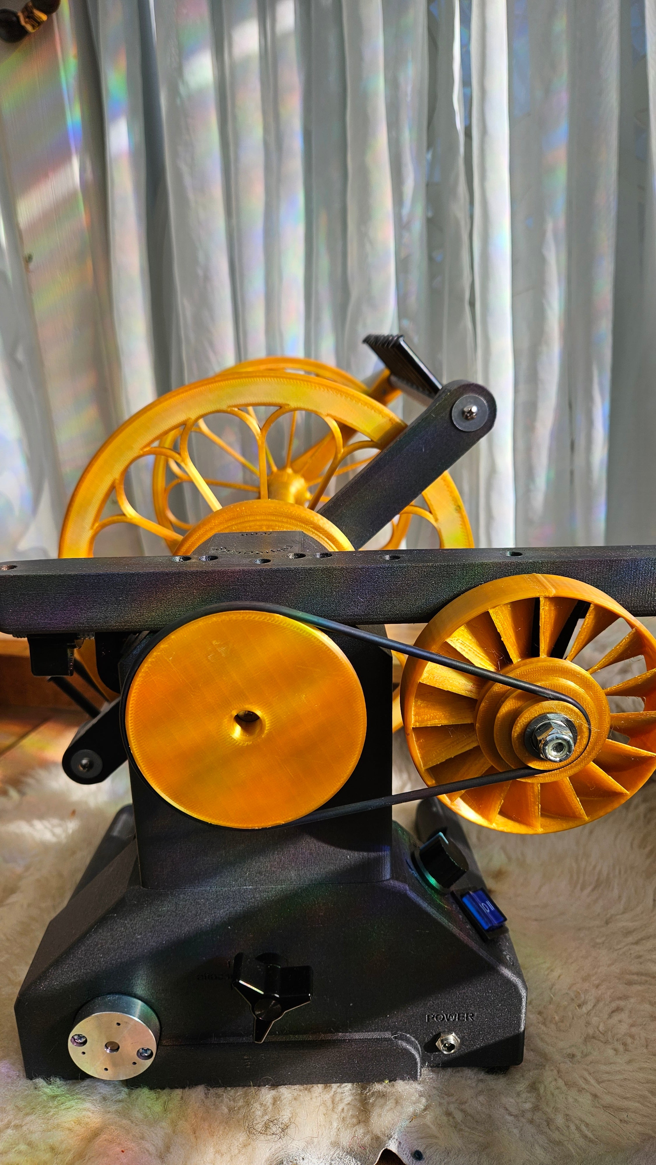 SpinPerfect ICON Electric Spinning Wheel - 64 ounce capacity